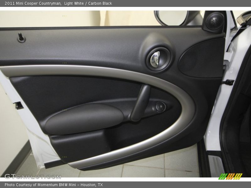 Light White / Carbon Black 2011 Mini Cooper Countryman