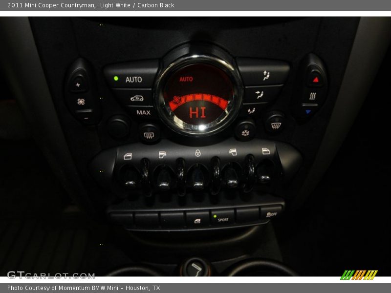 Light White / Carbon Black 2011 Mini Cooper Countryman