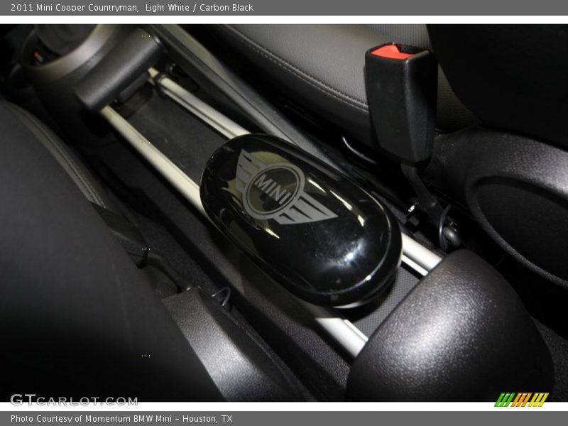 Light White / Carbon Black 2011 Mini Cooper Countryman