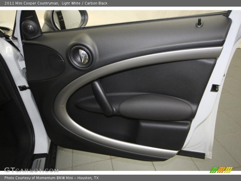 Light White / Carbon Black 2011 Mini Cooper Countryman