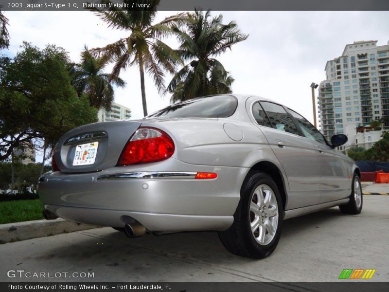 Platinum Metallic / Ivory 2003 Jaguar S-Type 3.0
