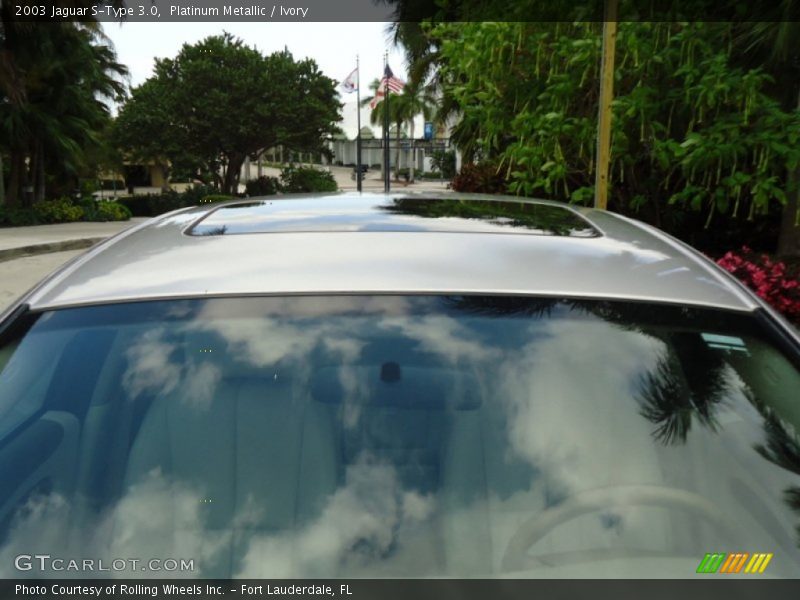 Platinum Metallic / Ivory 2003 Jaguar S-Type 3.0