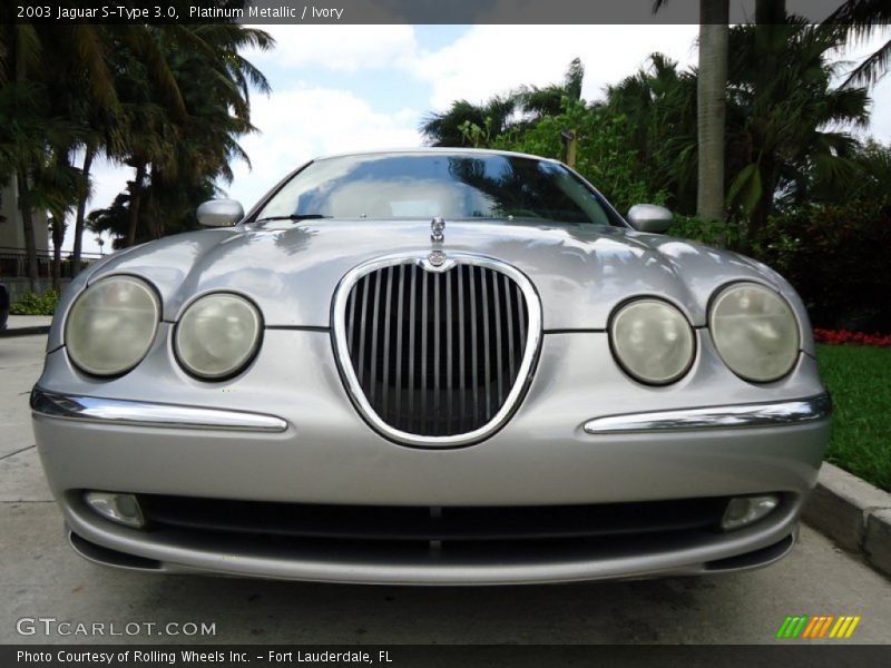 Platinum Metallic / Ivory 2003 Jaguar S-Type 3.0