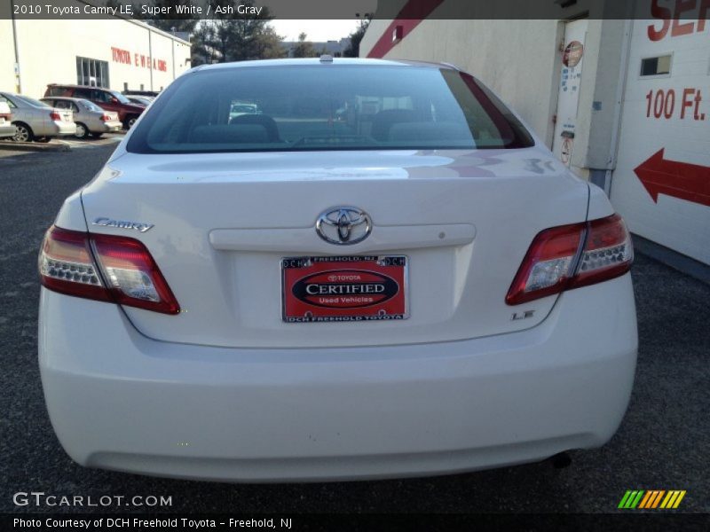 Super White / Ash Gray 2010 Toyota Camry LE