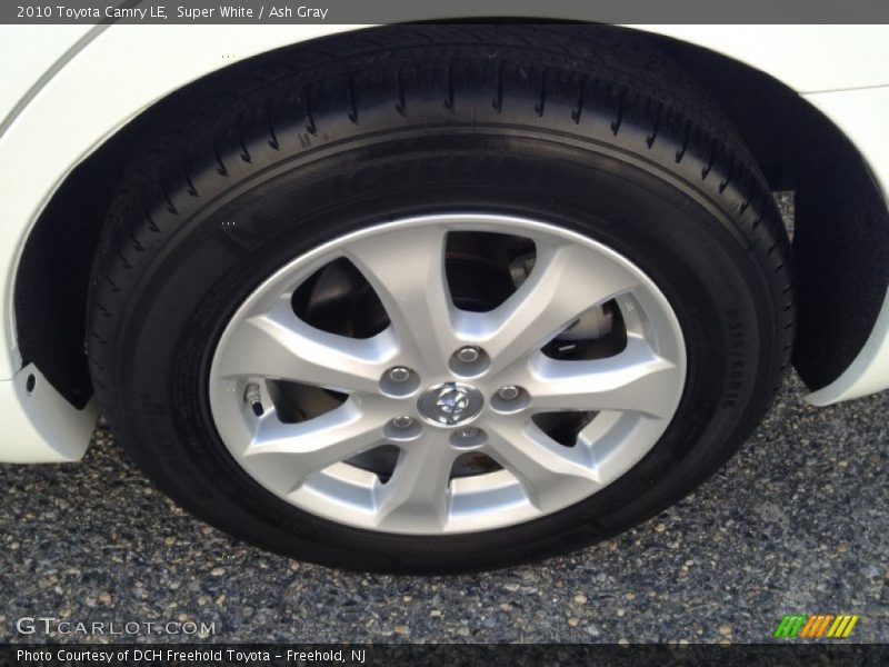 Super White / Ash Gray 2010 Toyota Camry LE
