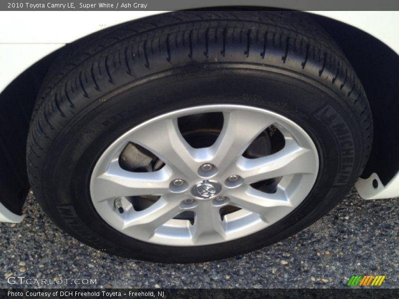 Super White / Ash Gray 2010 Toyota Camry LE
