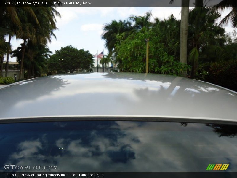 Platinum Metallic / Ivory 2003 Jaguar S-Type 3.0