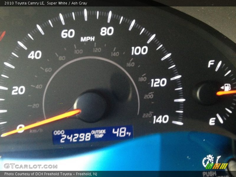 Super White / Ash Gray 2010 Toyota Camry LE