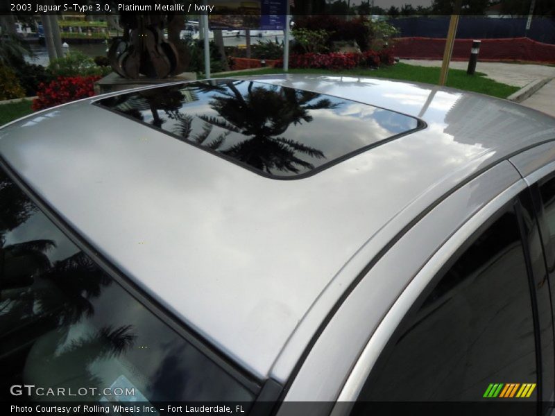Platinum Metallic / Ivory 2003 Jaguar S-Type 3.0