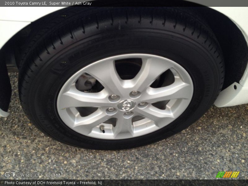Super White / Ash Gray 2010 Toyota Camry LE