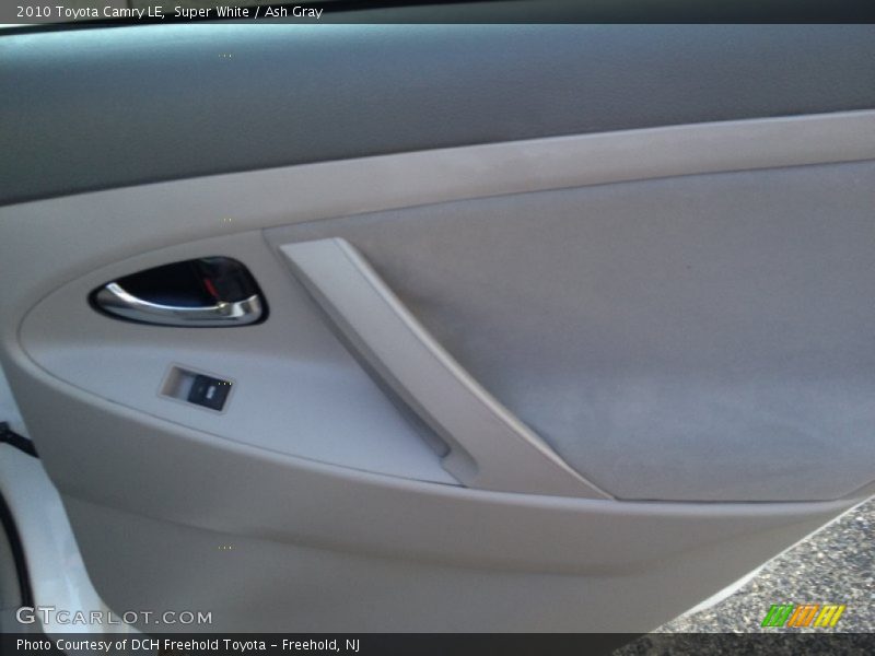 Super White / Ash Gray 2010 Toyota Camry LE