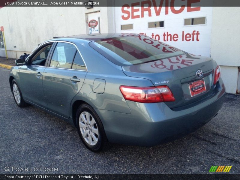 Aloe Green Metallic / Bisque 2009 Toyota Camry XLE