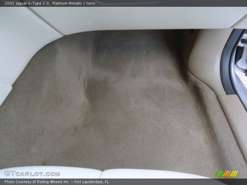 Platinum Metallic / Ivory 2003 Jaguar S-Type 3.0