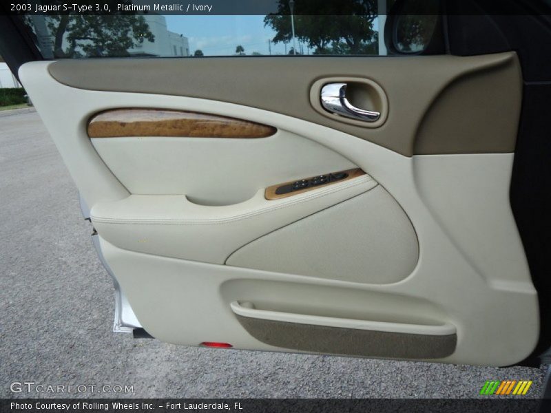 Door Panel of 2003 S-Type 3.0