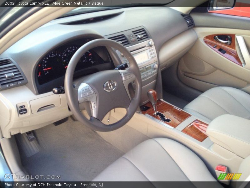 Aloe Green Metallic / Bisque 2009 Toyota Camry XLE