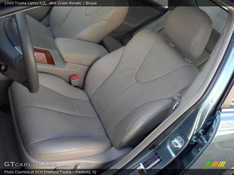 Aloe Green Metallic / Bisque 2009 Toyota Camry XLE