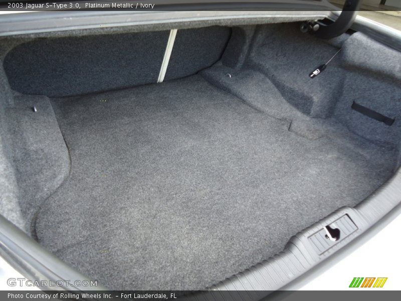 Platinum Metallic / Ivory 2003 Jaguar S-Type 3.0