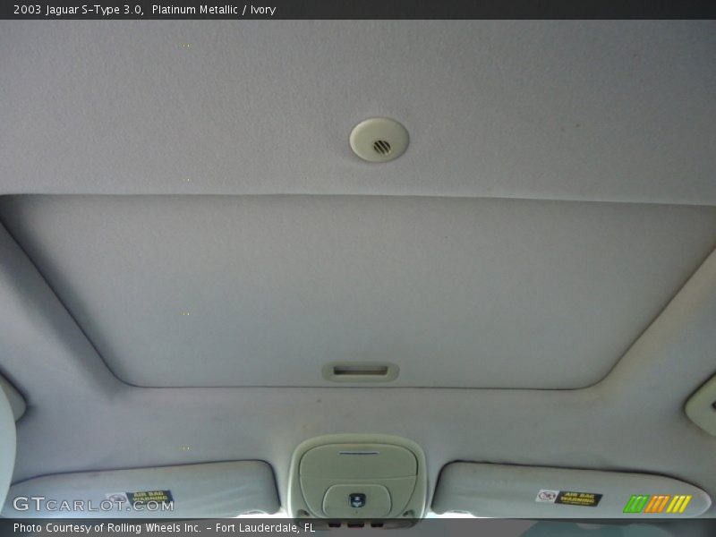 Platinum Metallic / Ivory 2003 Jaguar S-Type 3.0