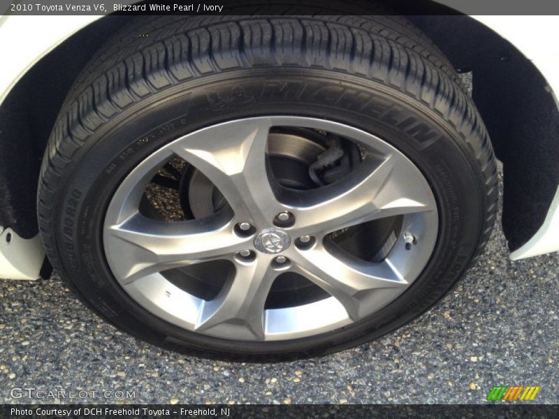 Blizzard White Pearl / Ivory 2010 Toyota Venza V6
