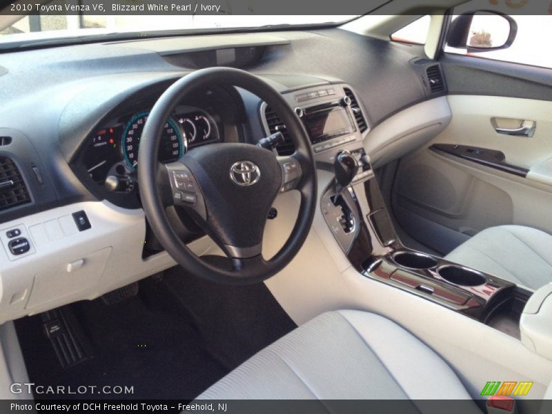 Blizzard White Pearl / Ivory 2010 Toyota Venza V6