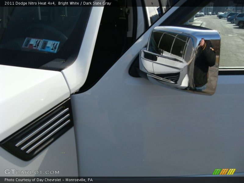 Bright White / Dark Slate Gray 2011 Dodge Nitro Heat 4x4