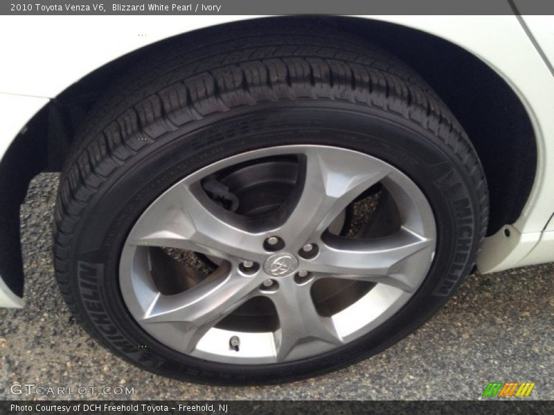 Blizzard White Pearl / Ivory 2010 Toyota Venza V6