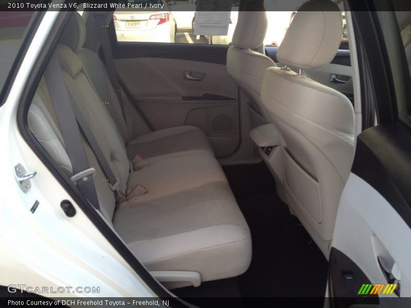 Blizzard White Pearl / Ivory 2010 Toyota Venza V6