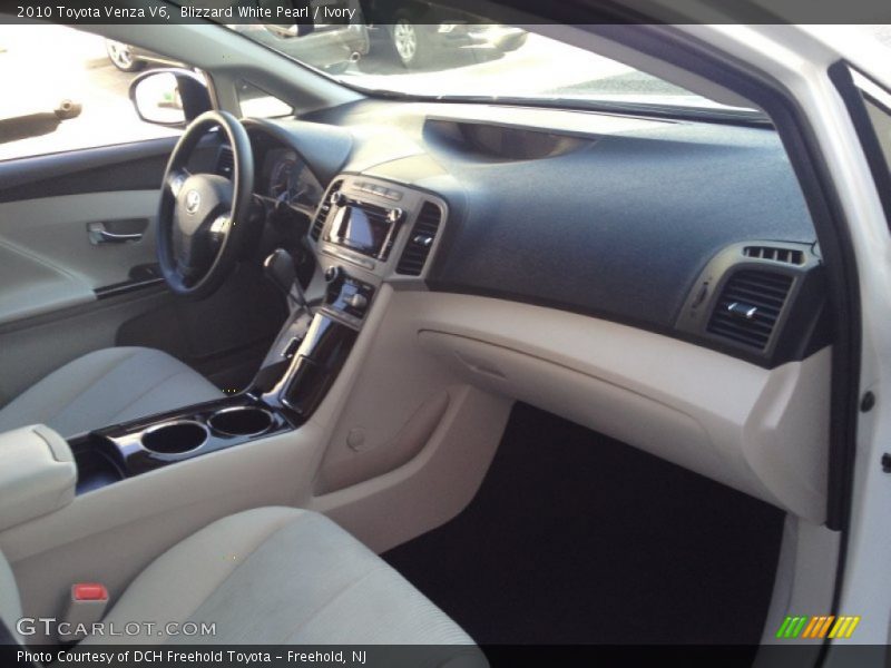 Blizzard White Pearl / Ivory 2010 Toyota Venza V6