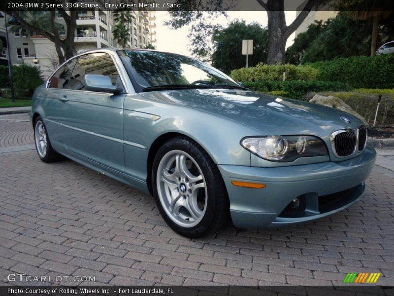 Front 3/4 View of 2004 3 Series 330i Coupe