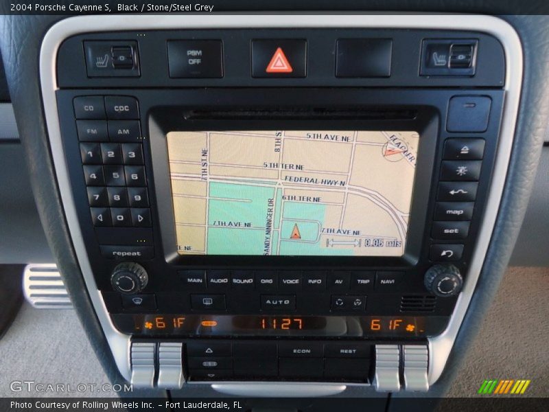Controls of 2004 Cayenne S