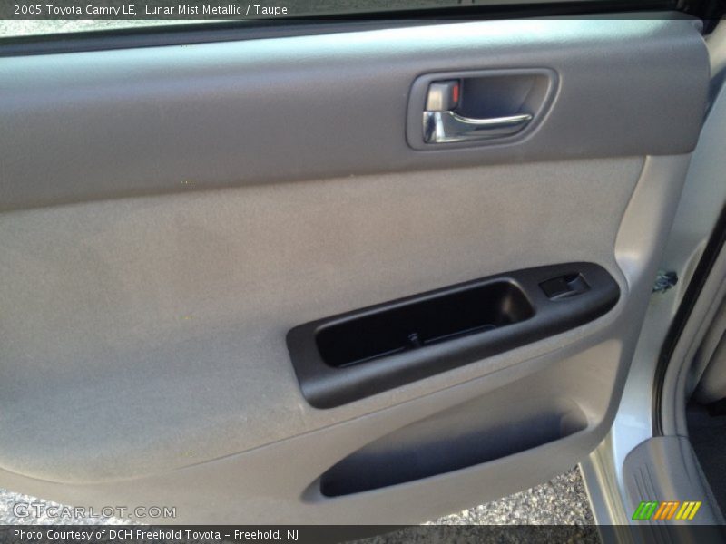Lunar Mist Metallic / Taupe 2005 Toyota Camry LE