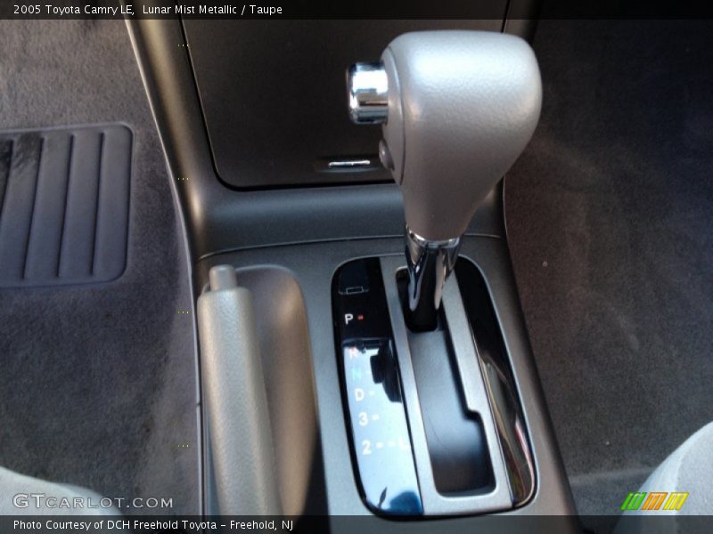 Lunar Mist Metallic / Taupe 2005 Toyota Camry LE