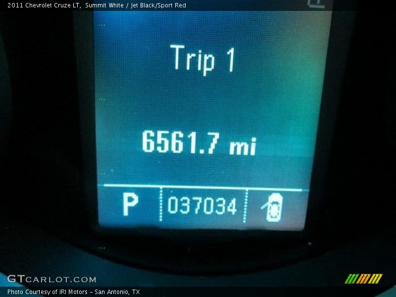 Summit White / Jet Black/Sport Red 2011 Chevrolet Cruze LT