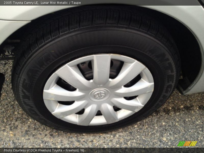 Lunar Mist Metallic / Taupe 2005 Toyota Camry LE
