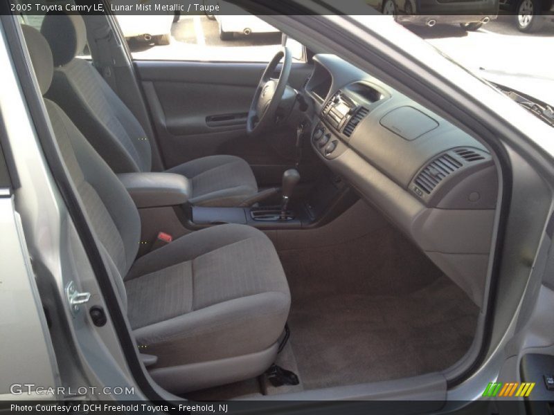 Lunar Mist Metallic / Taupe 2005 Toyota Camry LE