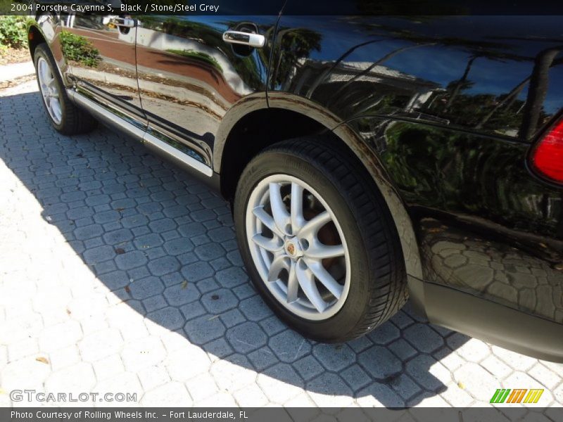 Black / Stone/Steel Grey 2004 Porsche Cayenne S