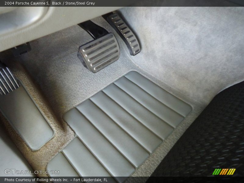 Black / Stone/Steel Grey 2004 Porsche Cayenne S