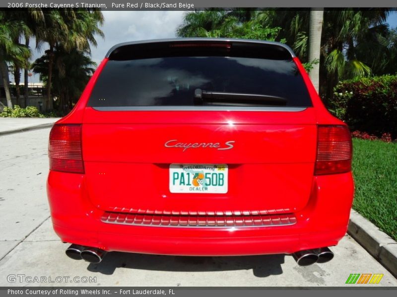 Pure Red / Black/Sand Beige 2006 Porsche Cayenne S Titanium