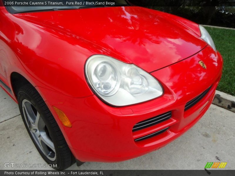 Pure Red / Black/Sand Beige 2006 Porsche Cayenne S Titanium