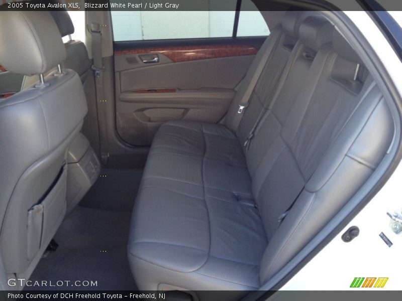 Blizzard White Pearl / Light Gray 2005 Toyota Avalon XLS