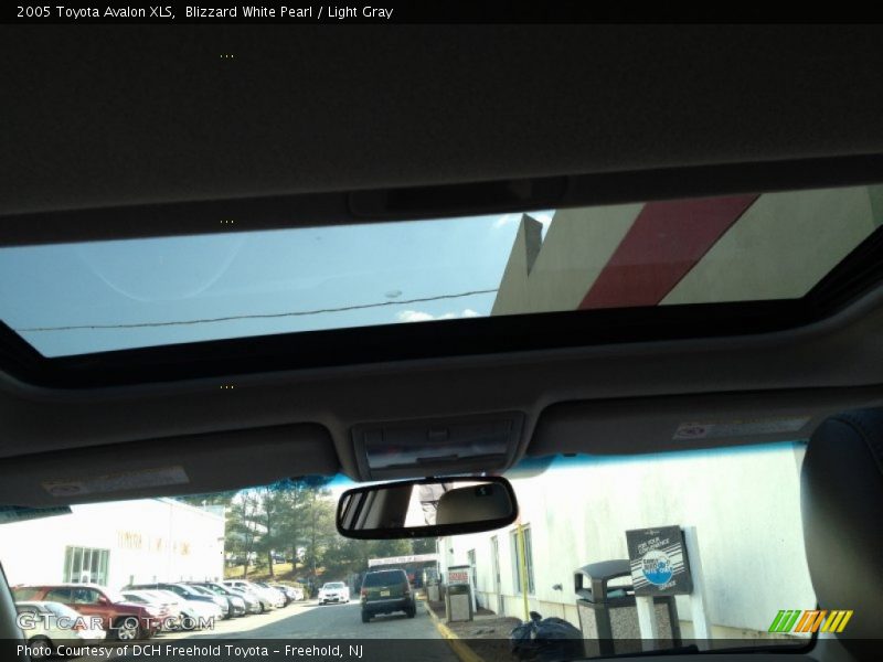 Blizzard White Pearl / Light Gray 2005 Toyota Avalon XLS