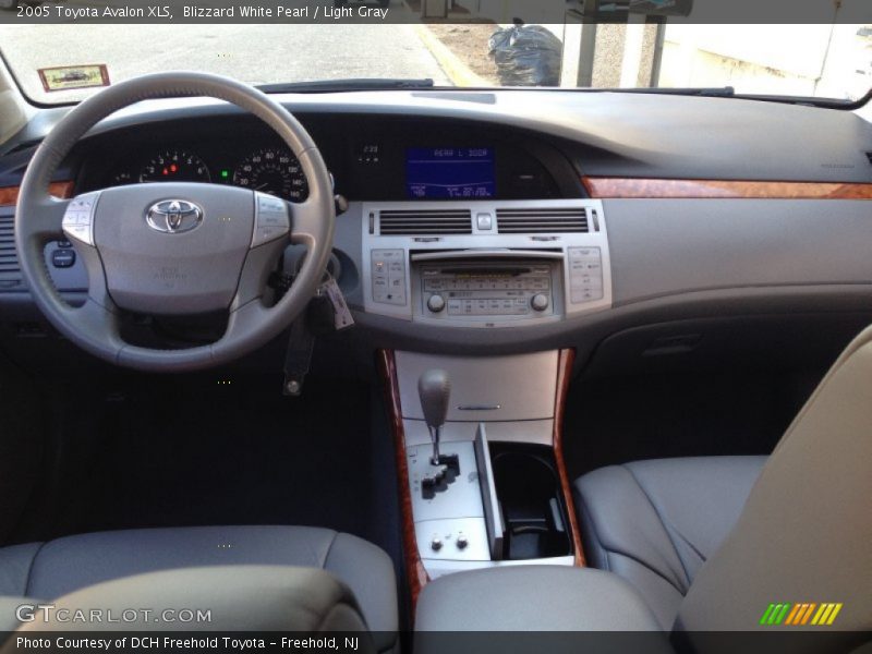 Blizzard White Pearl / Light Gray 2005 Toyota Avalon XLS