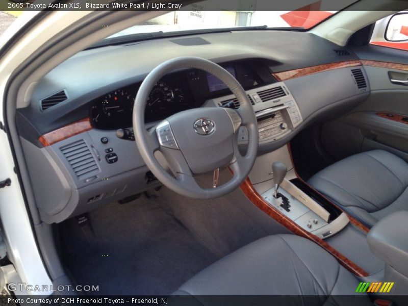 Blizzard White Pearl / Light Gray 2005 Toyota Avalon XLS