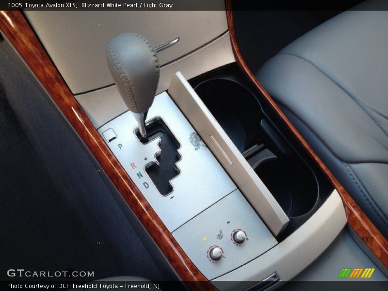 Blizzard White Pearl / Light Gray 2005 Toyota Avalon XLS