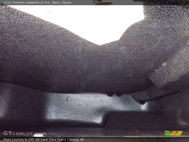 Black / Ebony 2013 Chevrolet Avalanche LS 4x4