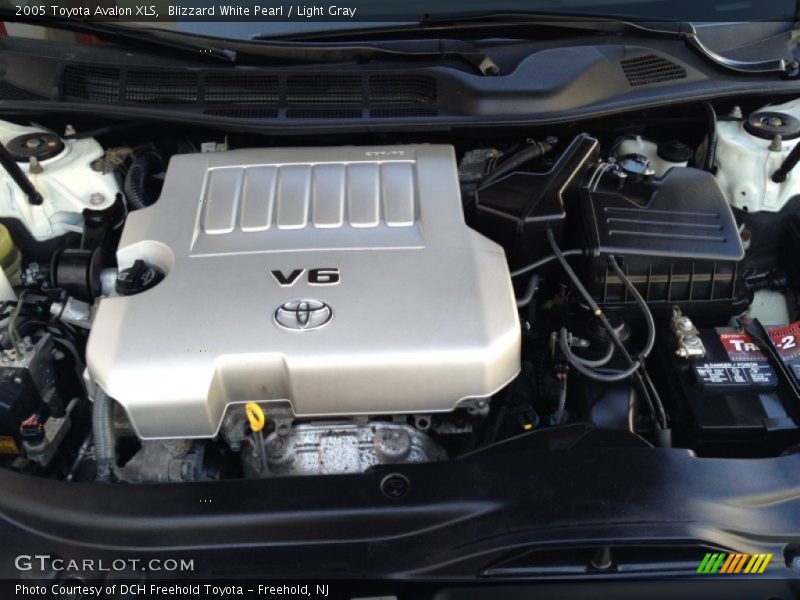 Blizzard White Pearl / Light Gray 2005 Toyota Avalon XLS