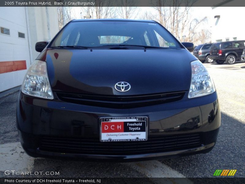 Black / Gray/Burgundy 2005 Toyota Prius Hybrid