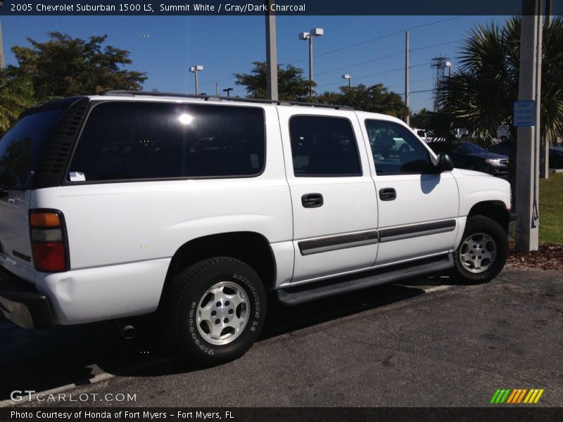 Summit White / Gray/Dark Charcoal 2005 Chevrolet Suburban 1500 LS