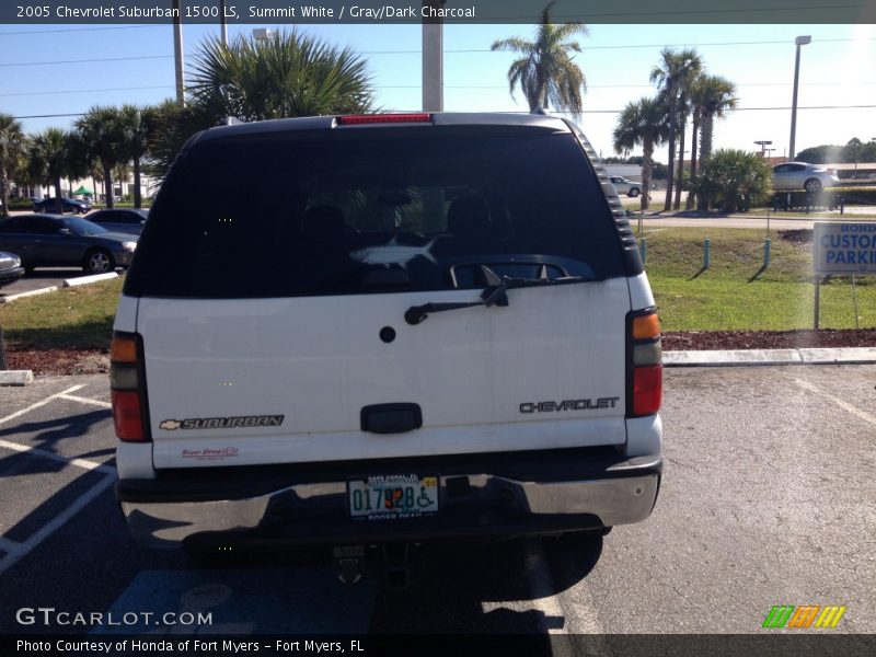 Summit White / Gray/Dark Charcoal 2005 Chevrolet Suburban 1500 LS