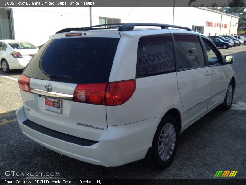 Super White / Taupe 2009 Toyota Sienna Limited